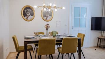 Departamento Confort, 3 habitaciones | Servicio a la habitación