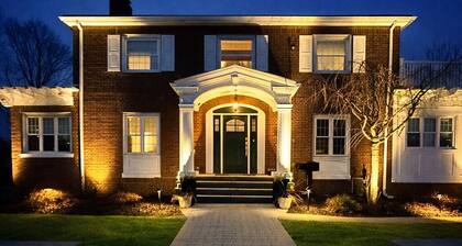 NEW 5 BEDROOM-PRIME LOCATION IN GLOUCESTER WITH EVENT SPACE AVAILABLE