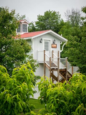 Exterior - Coppersmith Cottage Above Art Studio Two Guests (Benton)