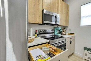 Private kitchen - The Trailhead Retreat (Ocala)