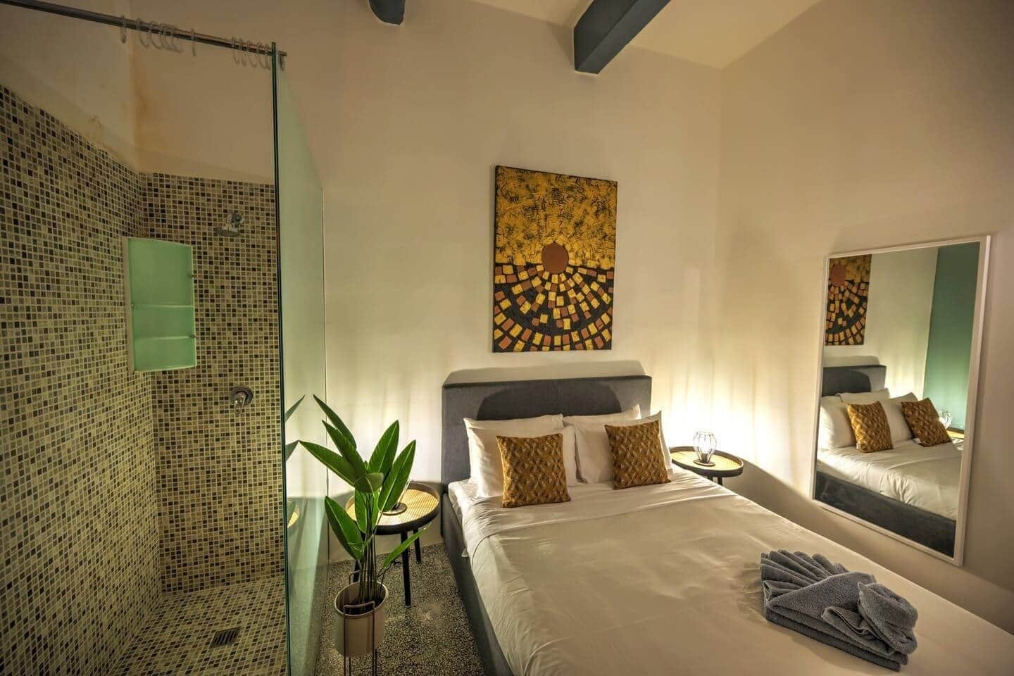 1 dormitorio, caja fuerte, tabla de planchar con plancha y wifi gratis