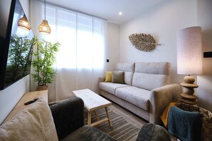 Living area - Premium Suite Toscana, non-smoking (Avilés)