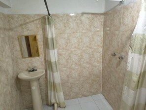 Double Room, Balcony, City View | Bathroom