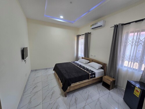 Accra-Oyarifa Apartment-2 bedrooms 2 bathrooms in a quiet and safe neighbourhood