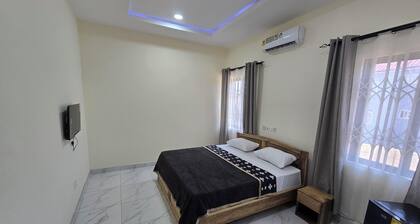 Accra-Oyarifa Apartment-2 bedrooms 2 bathrooms in a quiet and safe neighbourhood