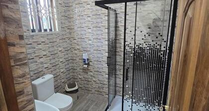 Accra-Oyarifa Apartment-2 bedrooms 2 bathrooms in a quiet and safe neighbourhood