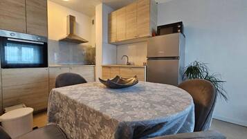 Apartment (Apartman FITT) | Dining room