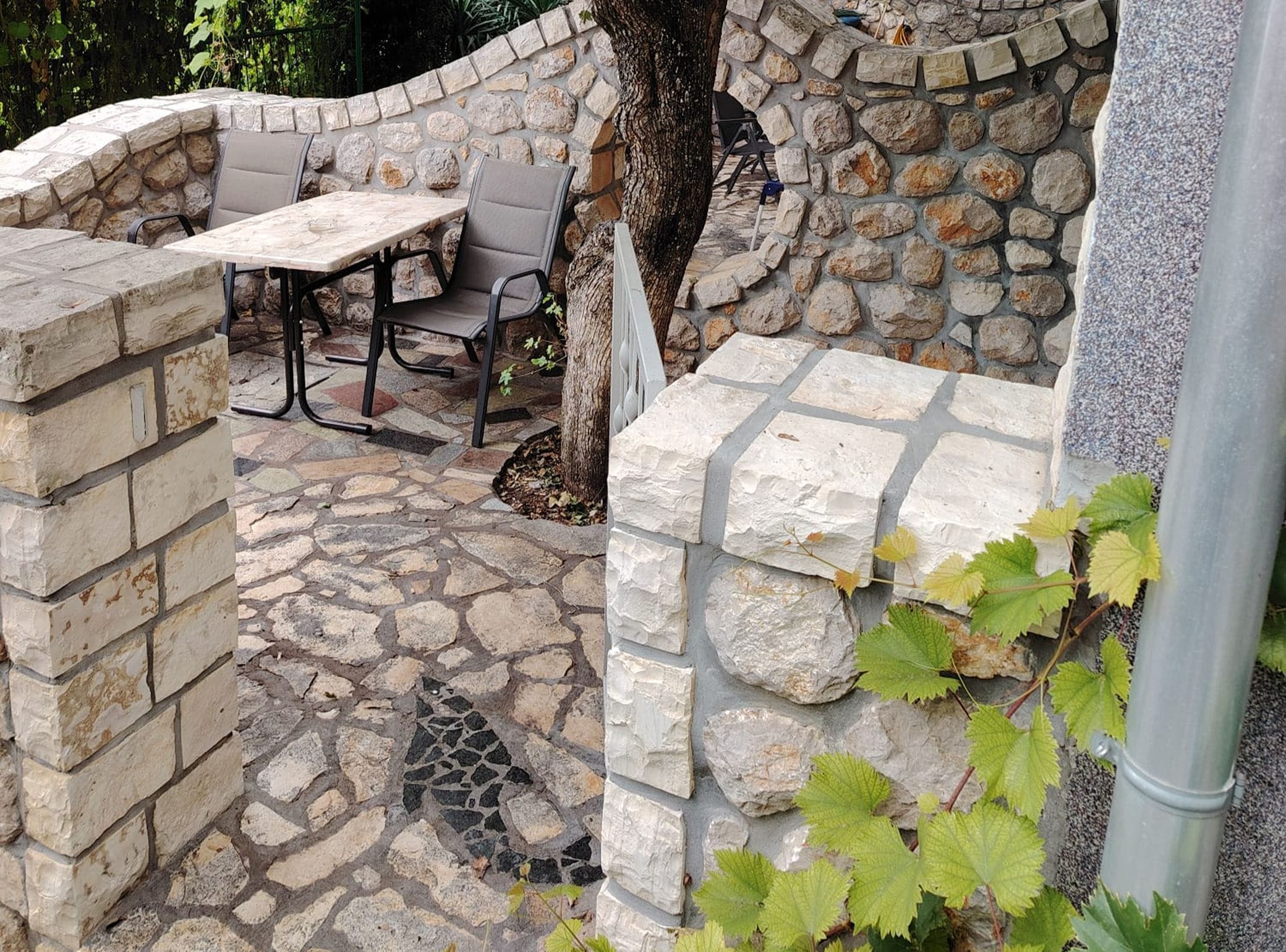 Studio (Studio Apartment with terrace (9)) | Badezimmer | Dusche, Handtücher