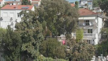 Studio (Studio apartment with terrace near th) | Exterior