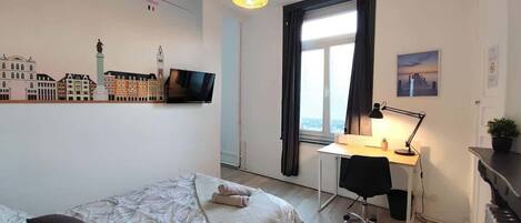 1 室のベッドルーム、アイロン / アイロン台、WiFi、ベッドシーツ