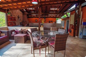 Outdoor dining - Recanto dos Tucanos - Cotia (Cotia)