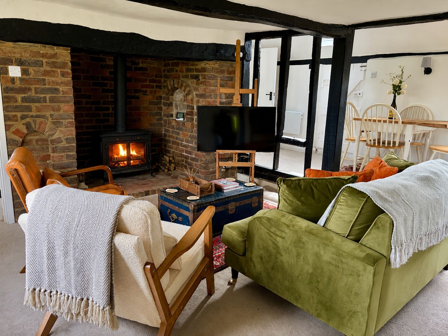 Smart TV, fireplace, books