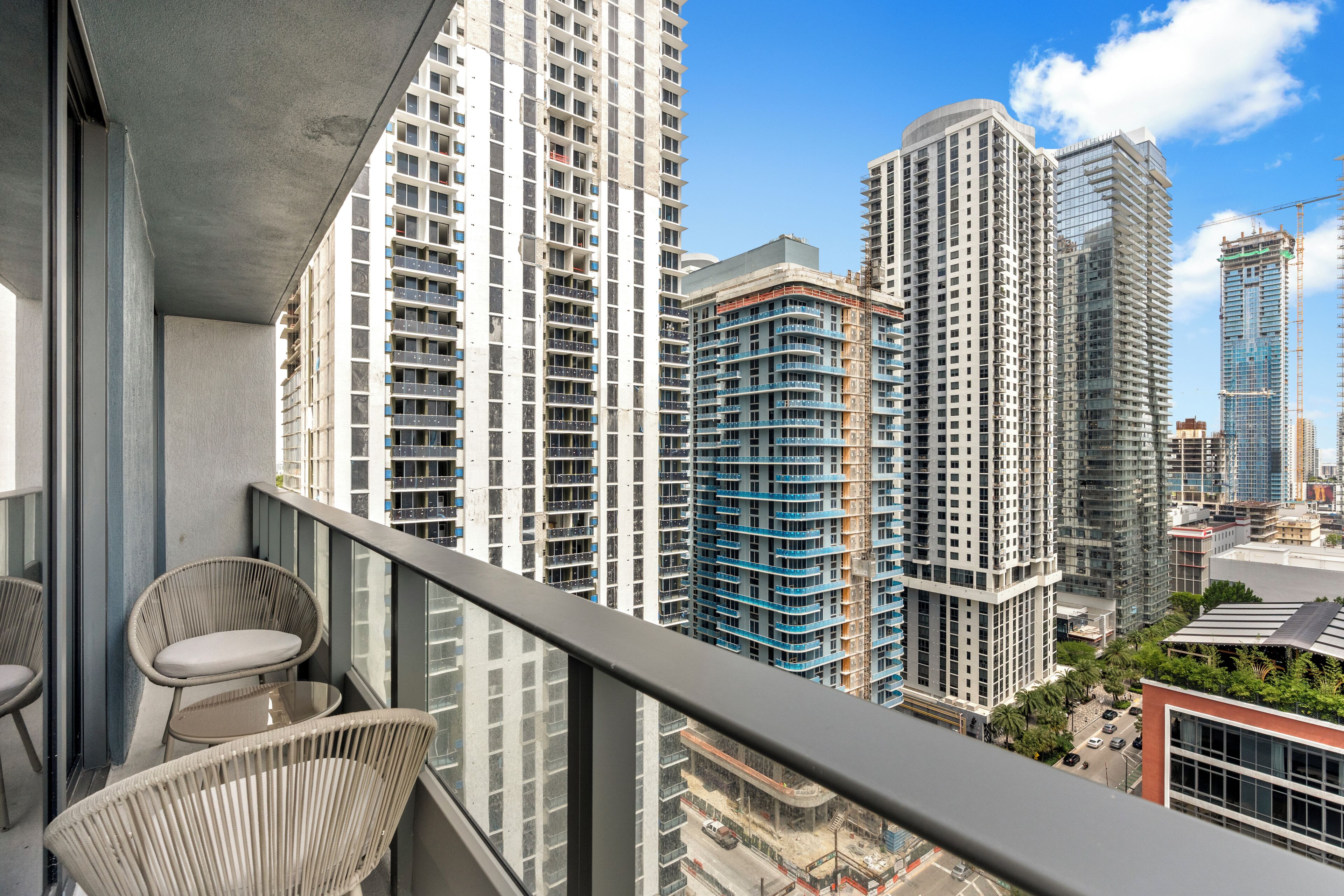 Appartement Ville, 2 chambres, vue ville | Balcon