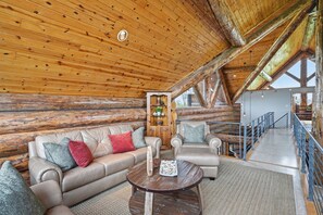 Interior - Luxury Lodge +Guest House + Sleeps 14  + World Cup (Greenwood)