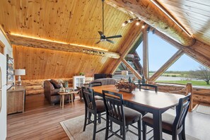 Dining - Luxury Lodge +Guest House + Sleeps 14  + World Cup (Greenwood)