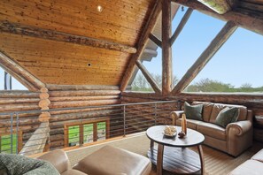Property grounds - Luxury Lodge +Guest House + Sleeps 14  + World Cup (Greenwood)