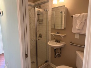 Bathroom - Relaxing Pool Views, Golf Colony A-1 (Little River)