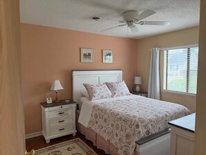 Room - Relaxing Pool Views, Golf Colony A-1 (Little River)