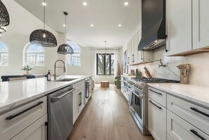Fridge, microwave, oven, stovetop - Converted Church Escape | Sleeps 16 | Views (Pittsburgh)