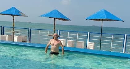 Beautiful mansion available, pet friendly