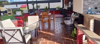 Beautiful mansion available, pet friendly