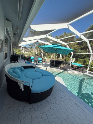 Pool - 2-bedroom studio in tranquil North Fort Myers with AC (North Fort Myers)