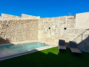 Pool - House with Private Pool, Comfortable and Family Friendly (Maria de la Salut)