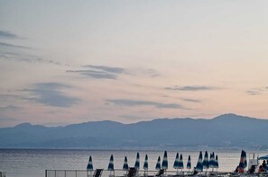 Beach - Maty's House 2 steps from the sea (40 mt) (Reggio Calabria)