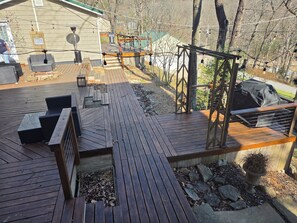 Terrace/patio - Sparrow House and Carolina Cottage- 2 lakeview homes, Sleeps 18 (Garfield)