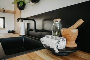 Interior - Sparrow House and Carolina Cottage- 2 lakeview homes, Sleeps 18 (Garfield)