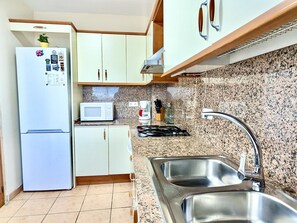 Frigorifero, microonde, forno, lavastoviglie