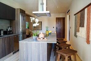 Fridge, microwave, oven, stovetop - Moonlight Suite · Balcony + Beach Club · Tulum (Tulum)