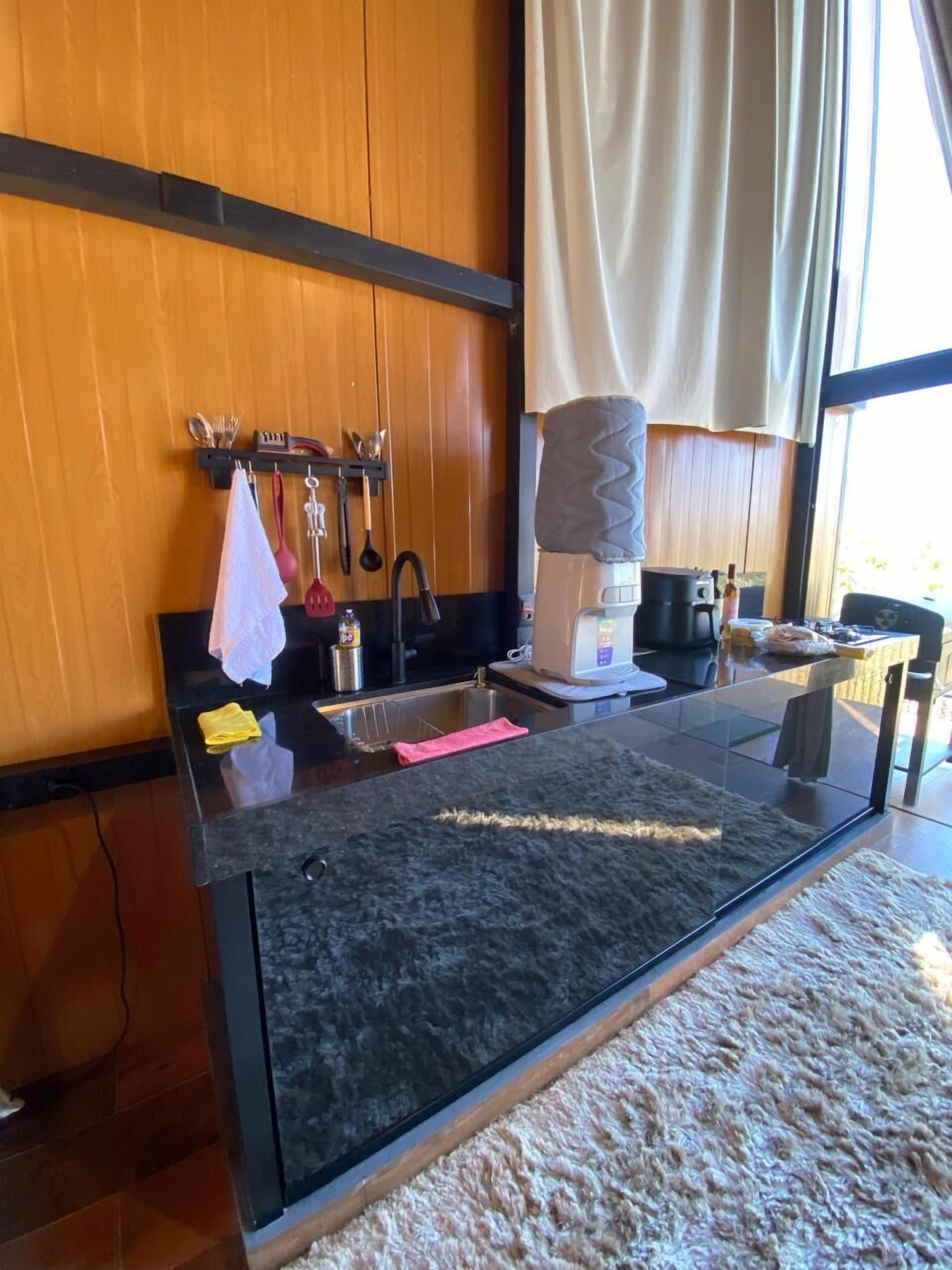 Cabana superluxo | Cozinha privada | Frigobar, micro-ondas (mediante solicitação), cooktop, liquidificador