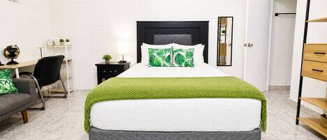 1 habitación, tabla de planchar con plancha, wifi y ropa de cama