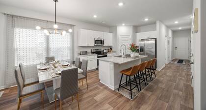 Spacious 4-bedroom / 3 Full bath home in perfect Ocean Isle Beach location