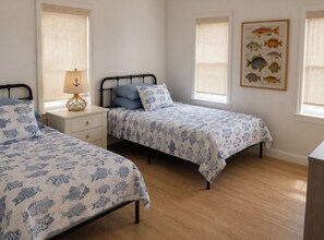 3 bedrooms, iron/ironing board, WiFi, bed sheets - The Salteen House New to the RENTAL market.Experienced Hosts.Great for Two Fams! (Orleans)