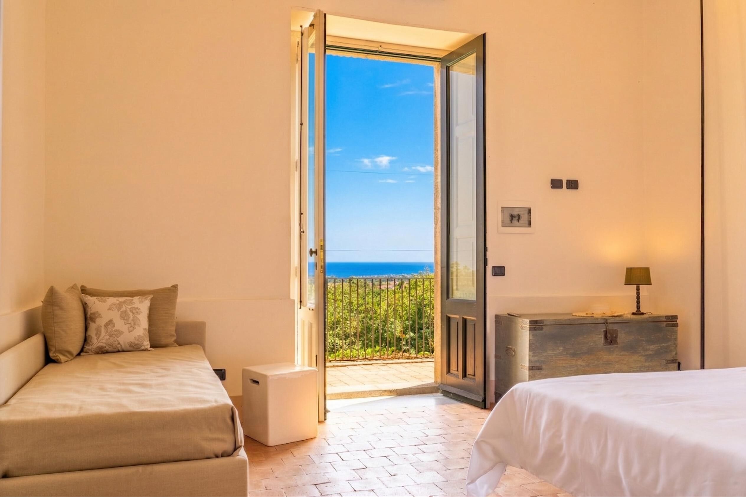 3 camere, ferro/asse da stiro, Wi-Fi gratuito, lenzuola