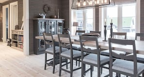 Dining - Welcoming 4-bedroom 160kvm new 2026 Chalet in Hafjell. Norways best ski resort. (Innlandet)