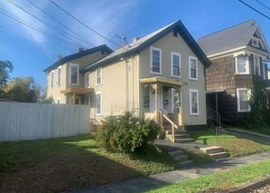Exterior - H4-1 Bedroom located at the Inner Harbor (Syracuse)