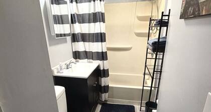 H4-1 Bedroom located at the Inner Harbor