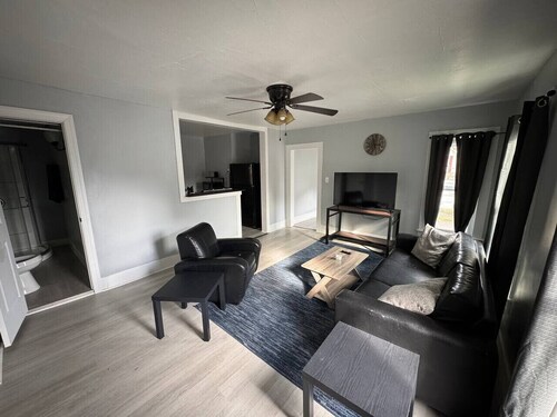 (H50) 2 Bedroom Apartment suit