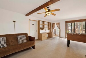 Cabin, Multiple Beds | Living area