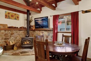 Cabin, 2 Queen Beds, Patio, Mountain View (2582) | Dining - 2582-oakwood Cottage (Sugarloaf)