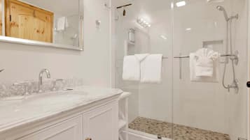 Cabin, Multiple Beds, Hot Tub, Mountain View (2586) | Bathroom
