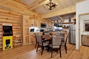 Cabin, Multiple Beds, Hot Tub, Mountain View (2586) | Dining - 2586-ours De Ski Chateau (Big Bear Lake)