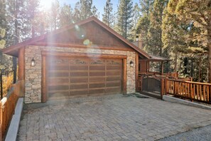 Property grounds - 2588-fox Hollow Retreat (Big Bear Lake)