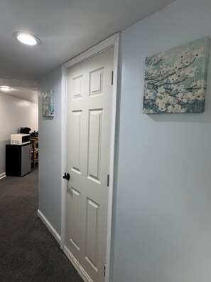 Interior - Private Entry Studio in Quiet Historic Neighborhood (Philadelphia)