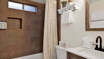 Cabin, Multiple Beds, Patio, Mountain View (2594) | Bathroom
