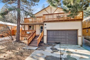 Exterior - 2596-pine Woods Retreat (San Mateo)