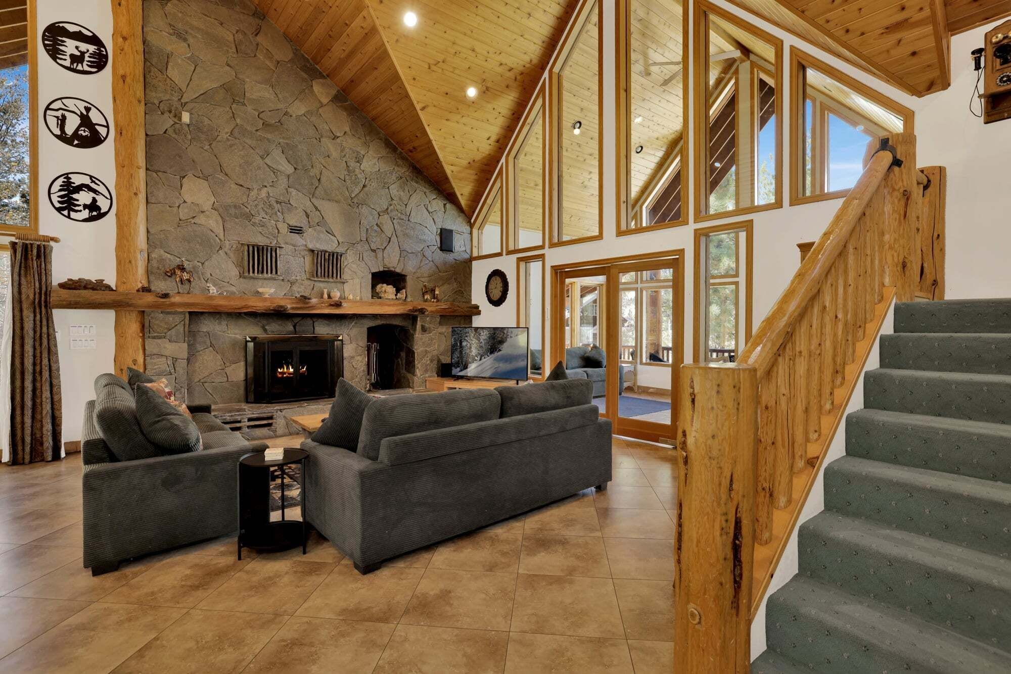 Cabin, Multiple Beds, Patio, Mountain View (2597) | Living area